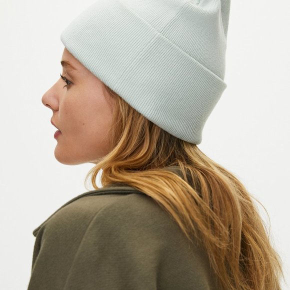 aritzia cashmere toque